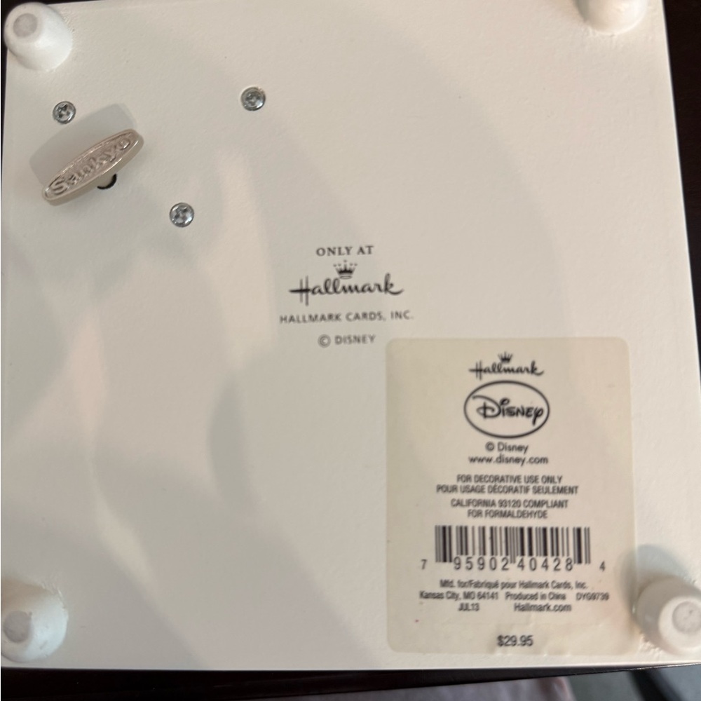Disney Hallmark Cinderella music box - Picture 3 of 3
